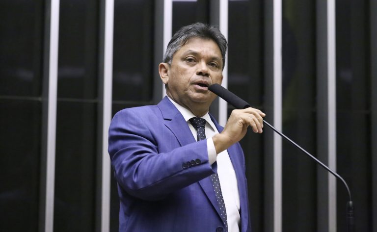 Deputado Márcio Jerry (PCdoB-MA) fala no Plenário da Câmara dos Deputados