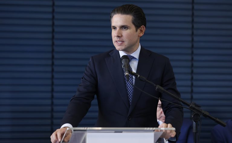 hugo motta faz discurso