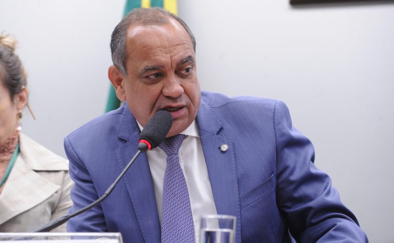 Audiência Pública - O atual cenário econômico e de serviço dos entes envolvidos na saúde suplementar e seus efeitos que impactam os gastos públicos no SUS (Sistema Único de Saúde). Dep. Max Lemos (PDT-RJ)