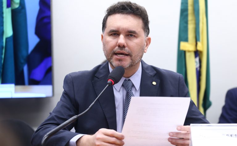 Discussão e votação do parecer do relator. Dep. Moses Rodrigues (UNIÃO - CE)