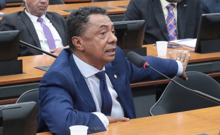 Discussão e votação do Parecer do Relator. Dep. Damião Feliciano (UNIÃO - PB)