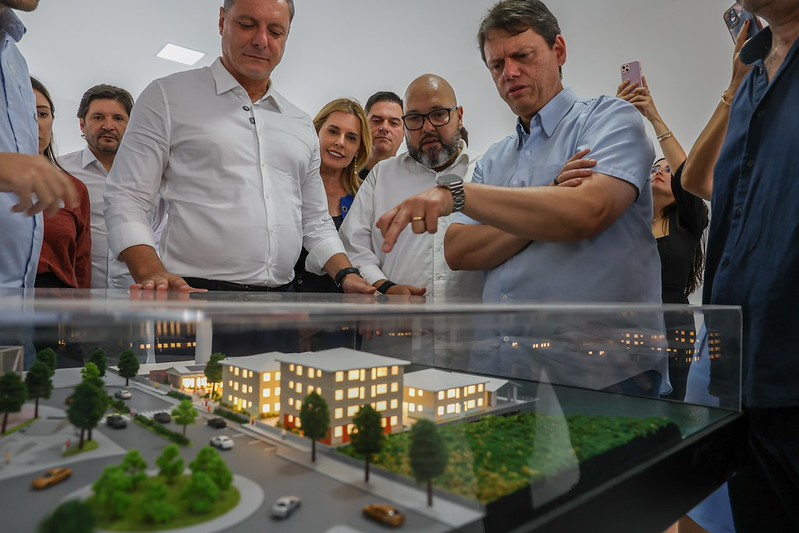 Visita às Obras do Parque Palafitas