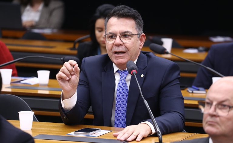 Seminário Interativo - O ajuste dos limites de faturamento do MEI e do Simples Nacional - A atualização econômica e o aperfeiçoamento normativo do regime tributário diferenciado. Dep. Luiz Fernando Vampiro (MDB - SC)