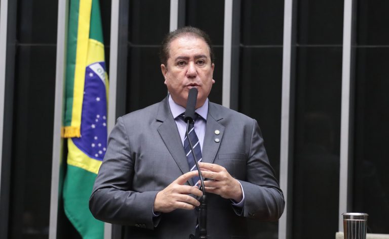 Deputado Jonas Donizette (PSB-SP) fala no Plenário da Câmara dos Deputados