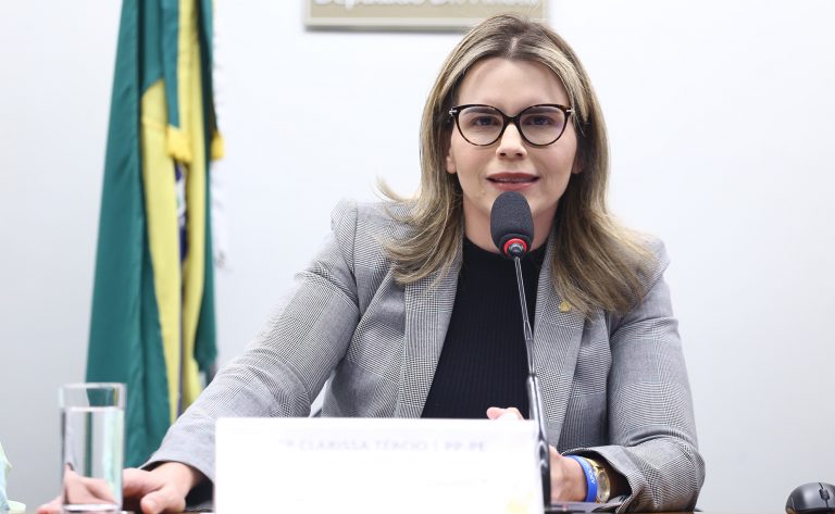 Audiência Pública - Denúncias de reavaliação pericial periódica em pessoas com deficiência. Dep. Clarissa Tércio (PP - PE)