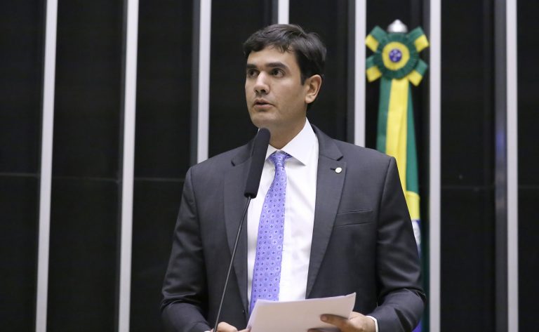 Deputado Rafael Prudente (MDB-DF) fala no Plenário da Câmara dos Deputados