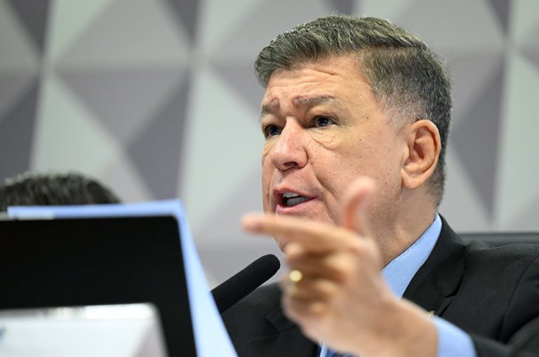 Presidente da CPMI, o senador Carlos Viana é autor dos requerimentos de convite 