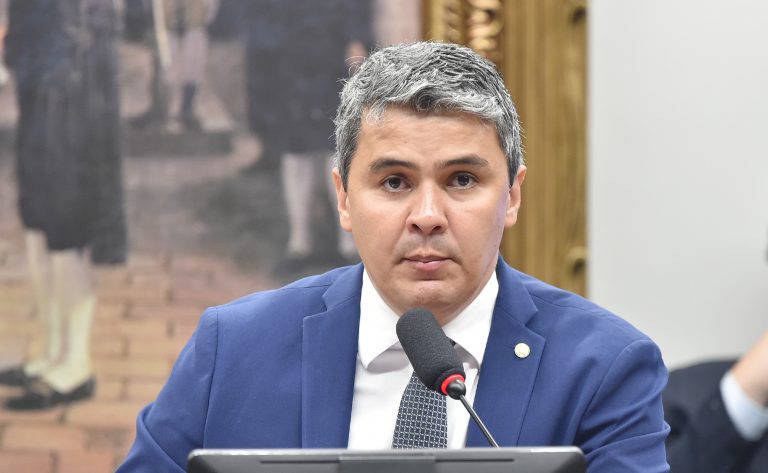 Discussão e votação de propostas legislativas. Dep. Diego Garcia (REPUBLICANOS - PR)