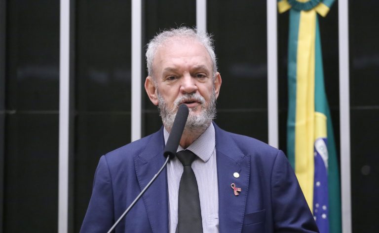 Deputado Geraldo Resende (PSDB-MS) fala no Plenário da Câmara dos Deputados