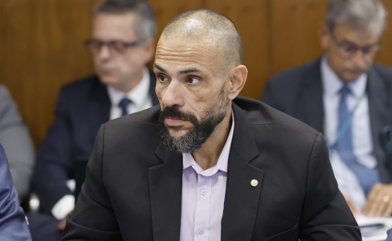 Deputado Sargento Portugal (Podemos-RJ) em reunião na Câmara dos Deputados