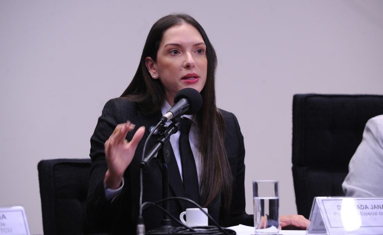 VI Encontro Nacional das Procuradoras da Mulher. Procuradora Especial da Mulher da Assembleia Legislativa de MT, Janaina Riva.