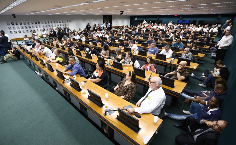 Audiência Pública - Segurança Viária e a necessidade de atualização do Código de Trânsito Brasileiro.