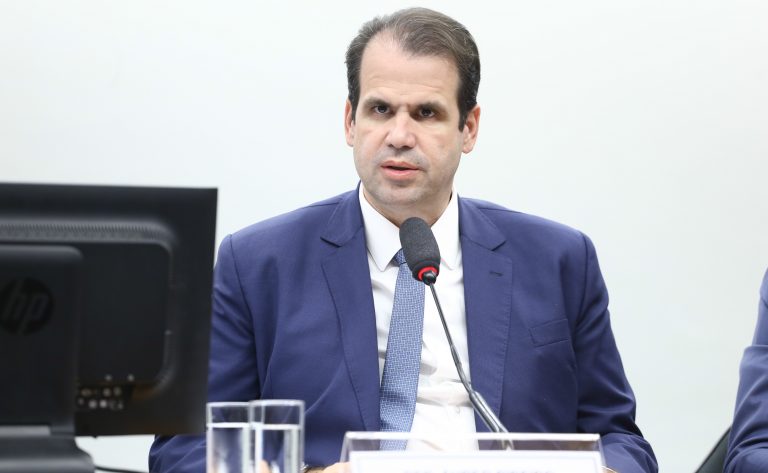 Audiência Pública - Segurança Viária e a necessidade de atualização do Código de Trânsito Brasileiro. Dep. Aureo Ribeiro (SOLIDARIEDADE - RJ)