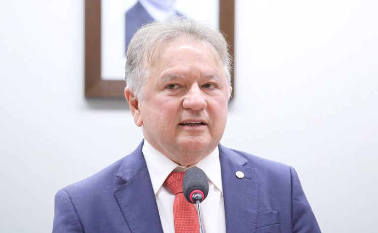 Instalação e Eleição de Presidente e Vice-Presidentes. Dep. Merlong Solano (PT - PI)