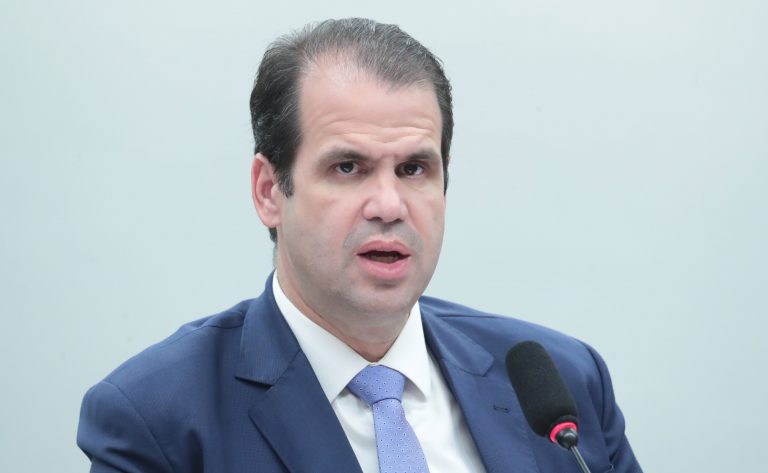 Audiência Pública - Processo de Formação de Condutores. Dep. Aureo Ribeiro (SOLIDARIEDADE - RJ)