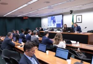 Participantes de debate defendem prorrogação do uso do Fust para garantir internet nas escolas