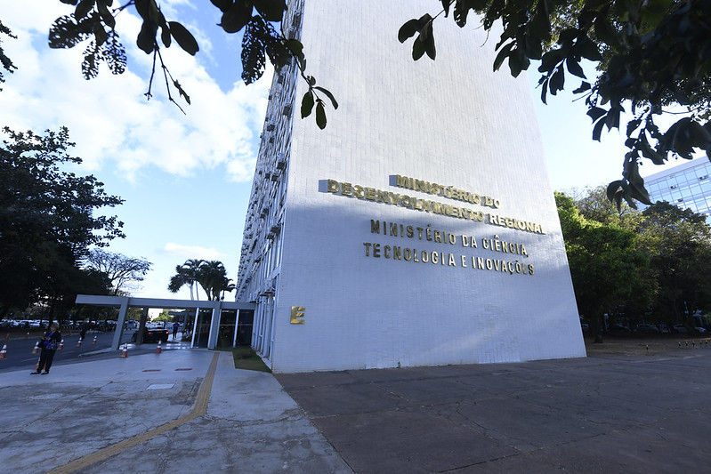 Brasília - Esplanada - Fachada do bloco E, na Esplanada dos Ministérios, o qual fazem parte o Ministério do Desenvolvimento Regional e o Ministério da Ciência, Tecnologia e Inovações.