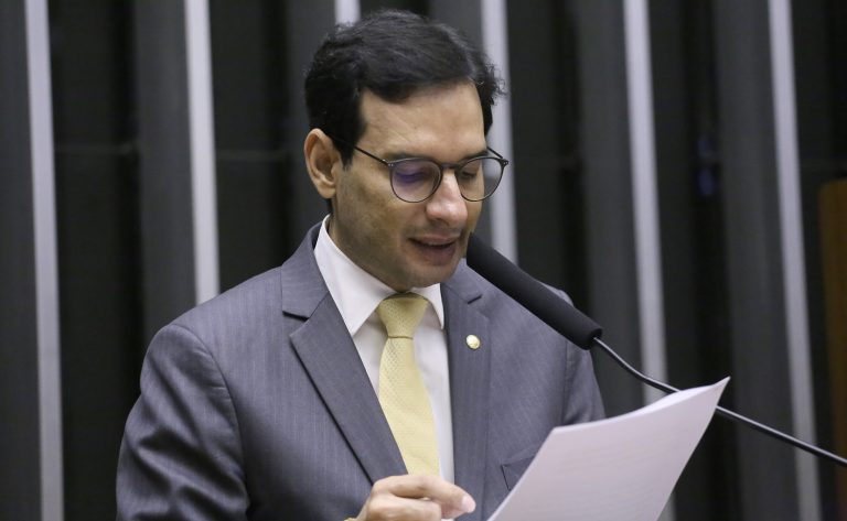 Discussão e votação de propostas legislativas. Dep. Léo Prates (PDT - BA)