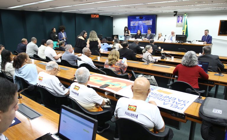 Audiência Pública - Piso Salarial Nacional da Enfermagem