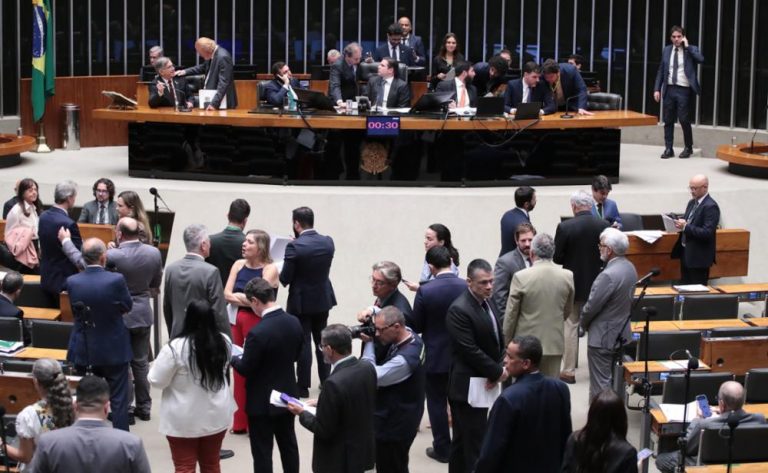 Discussão e votação de propostas legislativas. Presidente da Câmara dos Deputados, Hugo Motta (REPUBLICANOS - PB)
