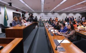 Debatedores sugerem adequação de proposta sobre prontuário eletrônico à Lei Geral de Proteção de Dados