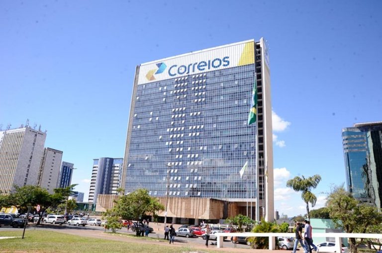 Comunicação - Administração Pública - Predio dos Correios em Brasília