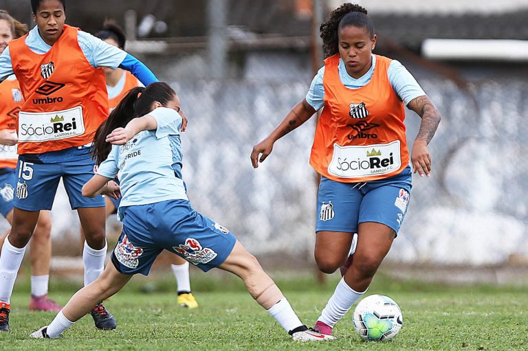 Esportes - futebol - feminino mulheres atletas modalidades treinos