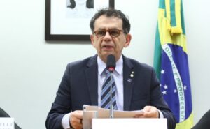 Comissão aprova projeto que transforma o Disque 100 em política de Estado