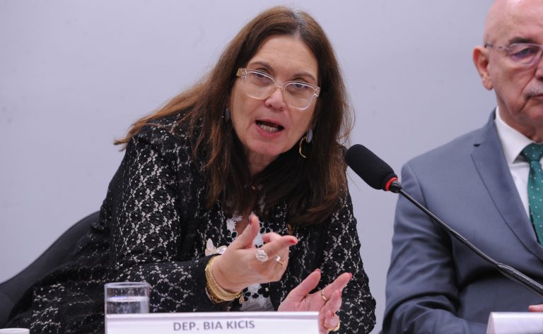 Audiência Pública - Programas de doação de corpos para ciência e formação em saúde. Dep. Bia Kicis (PL-DF)