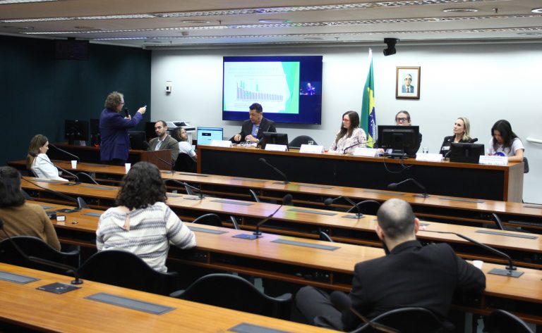 Audiência Pública - Impactos do tamanho das turmas na educação básica.