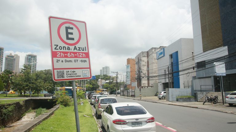 Placa de estacionamento pago
