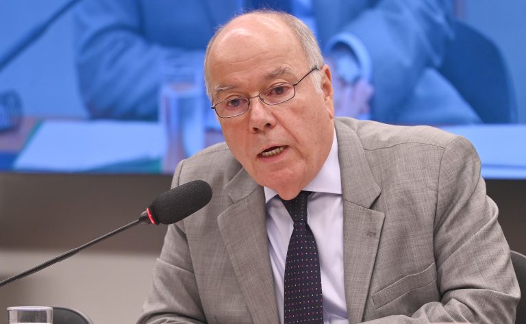 Ministro das Relações Exteriores fala sobre temas da política externa. Ministro de Estado das Relações Exteriores, Embaixador Mauro Luiz Iecker Vieira.