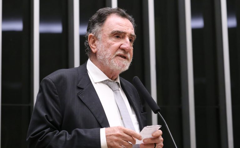 Discussão e votação de propostas legislativas. Dep. Patrus Ananias (PT - MG)