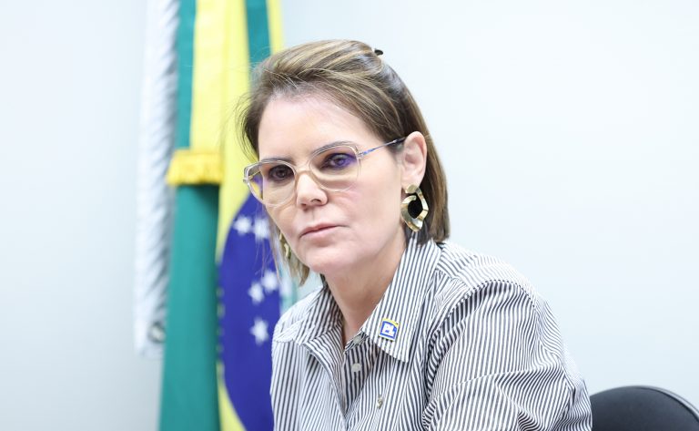 Audiência Pública - Eficiência econômica e fiscal, impactos sociais das subvenções e incentivos ao setor de combustíveis previstos nas Medidas Provisórias nº 1340, 1343 e 1349/2026 e decretos correlatos. Dep. Coronel Fernanda (PL - MT)