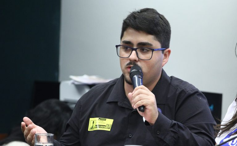 Audiência Pública - FIES: Medicina, Sustentabilidade e Qualidade. Estudante de Medicina e Presidente do - Movimento Fiés Sem Teto, João Victor Monteiro da Silva