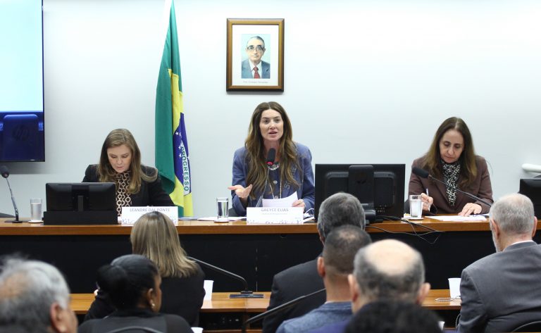 Audiência Pública - Impactos da Extinção da Licenciatura EaD.