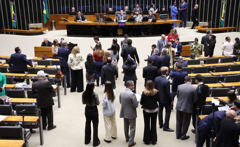 Discussão e votação de propostas legislativas. Presidente da Câmara dos Deputados, Hugo Motta (REPUBLICANOS - PB)