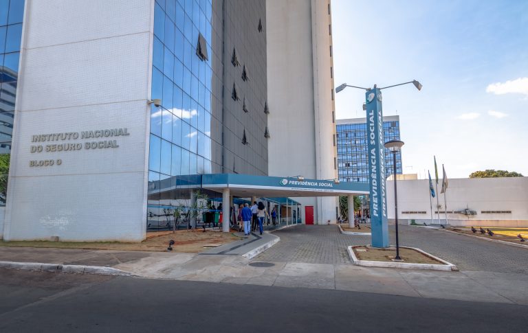 Fachada do Edifício sede do Instituto Nacional do Seguro Social (INSS) em Brasília