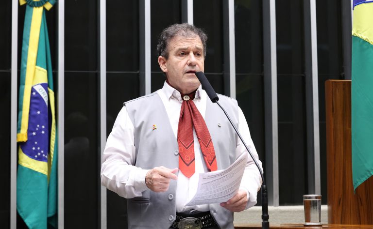 Discussão e votação de propostas legislativas. Dep. Pompeo de Mattos (PDT - RS)
