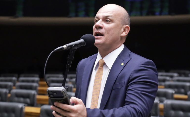 Discussão e votação de propostas legislativas. Dep. Cabo Gilberto Silva (PL - PB)