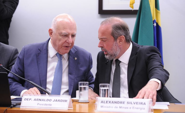 Seminário - Lei Combustível do Futuro: Implementação e Desafios. Dep. Arnaldo Jardim (CIDADANIA-SP). Ministro de Minas e Energia, Alexandre Silveira