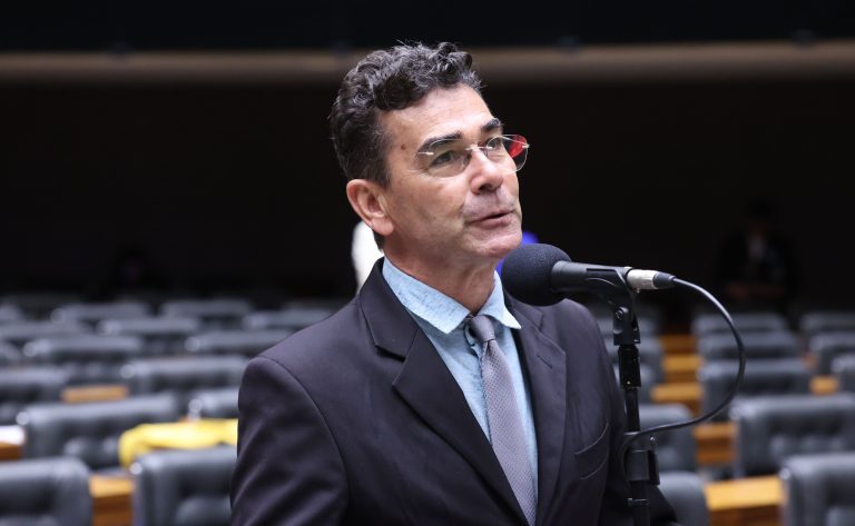 Discussão e votação de propostas legislativas. Dep. Padre João (PT - MG)
