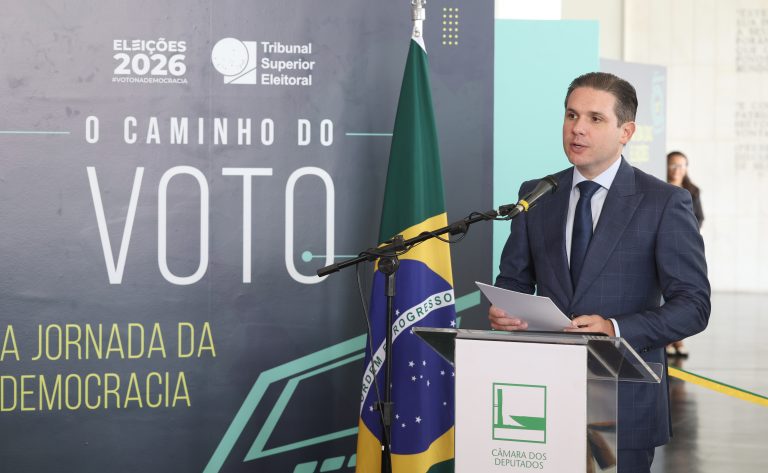 Presidente da Câmara dos Deputados, Hugo Motta (Republicanos-PB), fala na abertura da exposição "O Caminho do Voto".