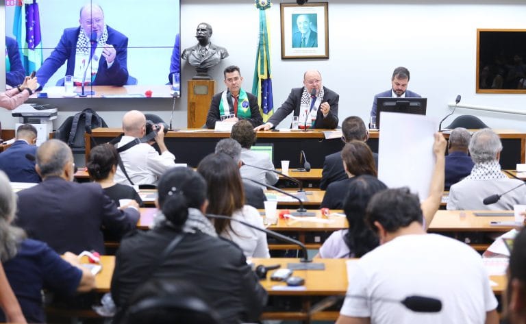 Audiência Pública - Crise Humanitária na Faixa de Gaza e Violações dos direitos humanos dos palestinos e do Direito Internacional pelo Estado de Israel. Dep. Padre João (PT - MG) e Dep. João Daniel (PT - SE)
