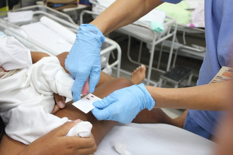Saúde - geral - bebês recém-nascidos teste do pezinho neonatal (maternidade do Hospital Odilon Behrens, Belo Horizonte-MG)