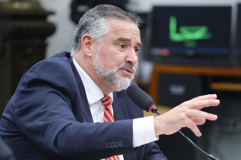 Plano de governo e ações sobre liberdade de expressão, liberdade de imprensa e combate à desinformação. Ministro - Secretaria de Comunicação Social da Presidência da República, Paulo Pimenta.