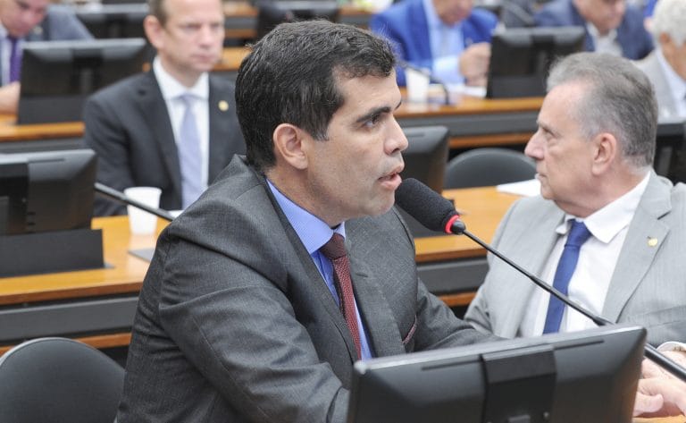 Discussão e votação de propostas. Dep. Ricardo Ayres (REPUBLICANOS - TO)
