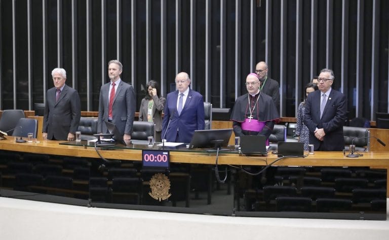 Homenagem pelo Transcurso dos Quarenta Anos do Movimento das “Diretas Já”. Filho do Ex-Governador Franco Montoro, Ricardo Franco Montoro; Dep. Pedro Uczai (PT - SC); Dep. Luiz Carlos Hauly (PODE - PR); Bispo Auxiliar de Brasília, representante da Confederação Nacional dos Bispos do Brasil – (CNBB), Dom Denilson Geraldo e Presidente da Associação Brasileira de Imprensa - (ABI), Octávio Floro Barata Costa