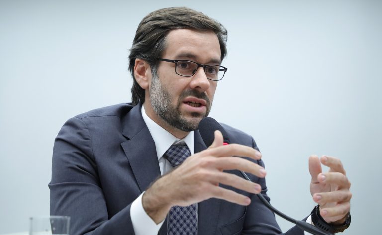 Audiência Pública - Relação de trabalho em operadoras de aplicativos de transporte remunerado (PLP nº 12/2024). Diretor Executivo - Associação Brasileira de Mobilidade e Tecnologia (Amobitec), André Porto