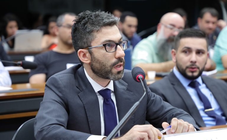 Audiência Pública - Formação e capacitação de mão de obra para transição energética. Diretor Sênior de Assuntos Governamentais e Políticas Públicas - iFood, João Sabino
